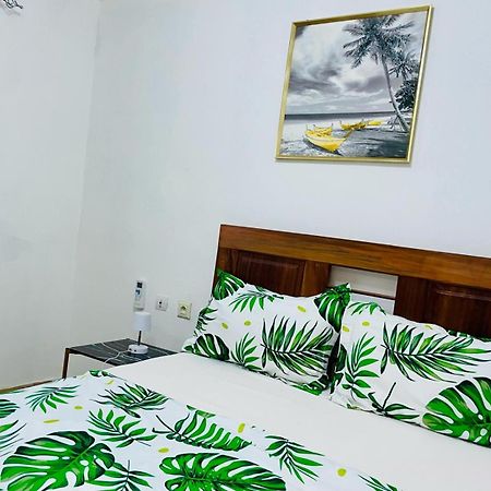 Naiveli-Palm Appartement Meuble Sobre Et Chic Douala Exteriér fotografie
