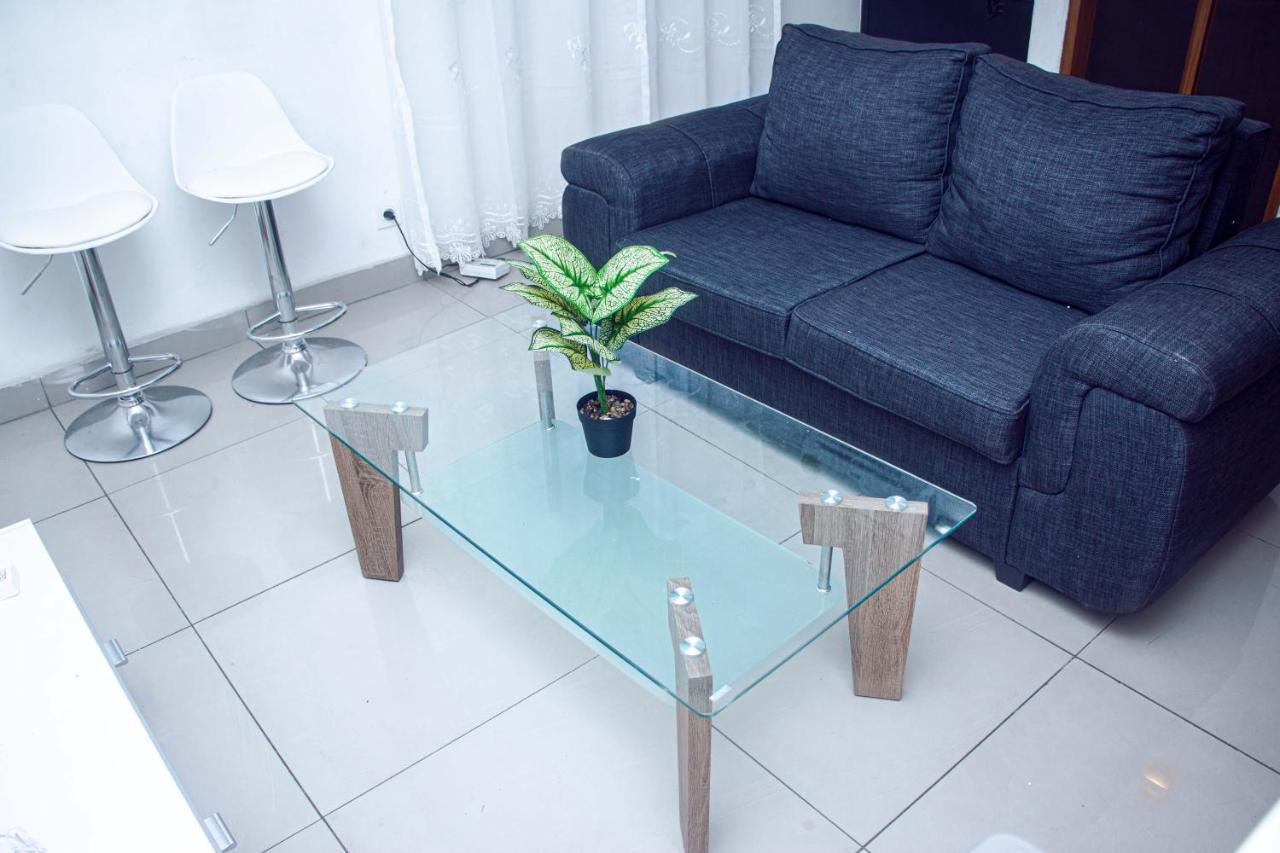 Naiveli-Palm Appartement Meuble Sobre Et Chic Douala Exteriér fotografie
